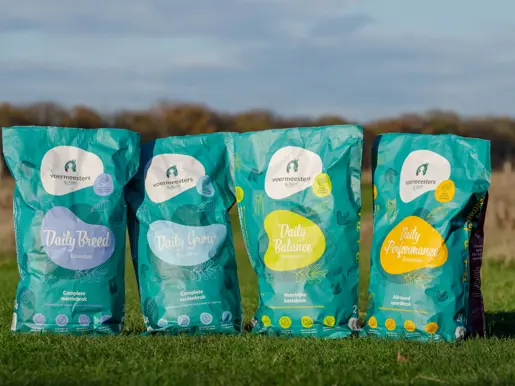 Voermeesters By Nature Essentials Zakken In De Wei